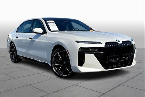 2023 BMW 740 i
