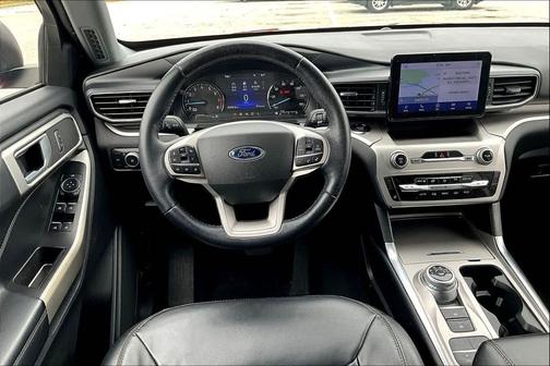 RAPID RED MET TINTED CC 2022 Ford Explorer XLT