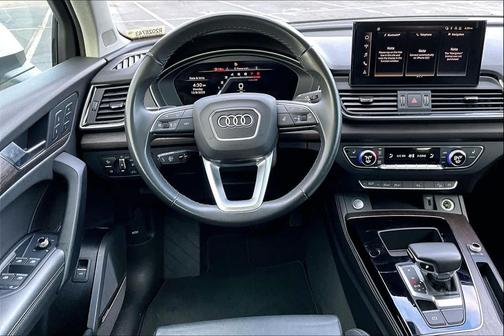 2024 Audi Q5 45 S line Premium Plus