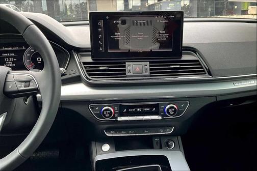 2024 Audi Q5 45 S line Premium