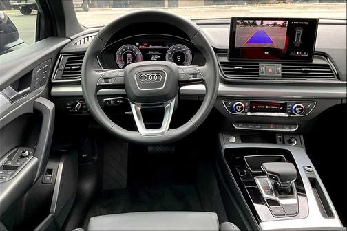 2024 Audi Q5 45 S line Premium