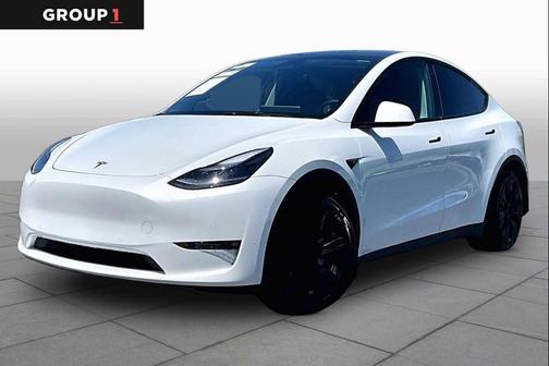 Pearl White Multi-Coat 2022 Tesla Model Y Long Range Dual Motor All-Wheel Drive