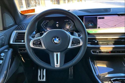 2025 BMW X7 M60i