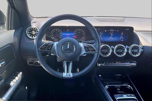 Night Black 2025 Mercedes-Benz GLA 250 4MATIC