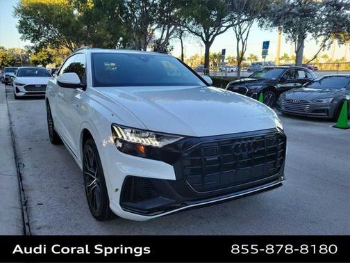 2022 Audi Q8 Premium Plus 55 TFSI quattro Tiptronic