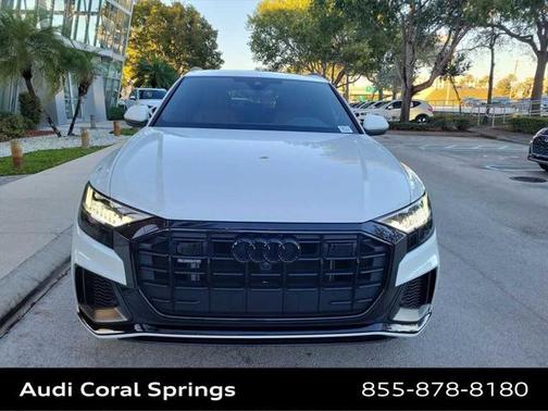 2022 Audi Q8 Premium Plus 55 TFSI quattro Tiptronic