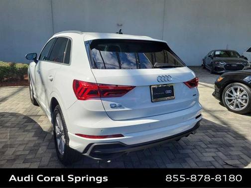 2025 Audi Q3 Premium 45 TFSI S line quattro Tiptronic