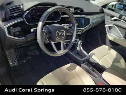 2025 Audi Q3 Premium 45 TFSI S line quattro Tiptronic