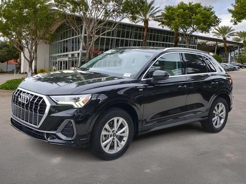 2024 Audi Q3 Premium 45 TFSI S line quattro Tiptronic