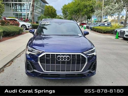 2025 Audi Q3 Premium 45 TFSI S line quattro Tiptronic