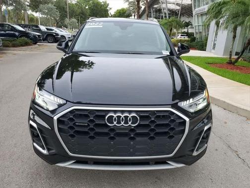 2022 Audi Q5 Prestige 45 TFSI S line quattro S tronic