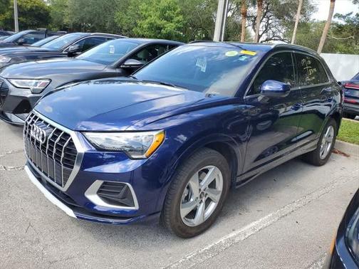 2022 Audi Q3 Premium 40 TFSI quattro Tiptronic