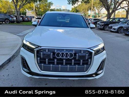 2025 Audi Q7 Premium 55 TFSI quattro Tiptronic