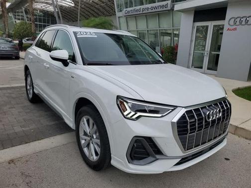 2025 Audi Q3 Premium 45 TFSI S line quattro Tiptronic