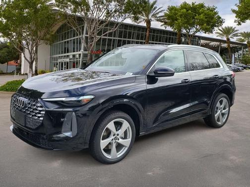 Black 2026 Audi Q5 PLUS
