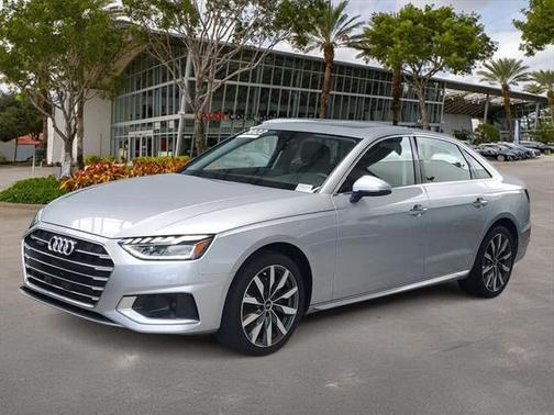 2022 Audi A4 Premium Plus 40 TFSI quattro S tronic