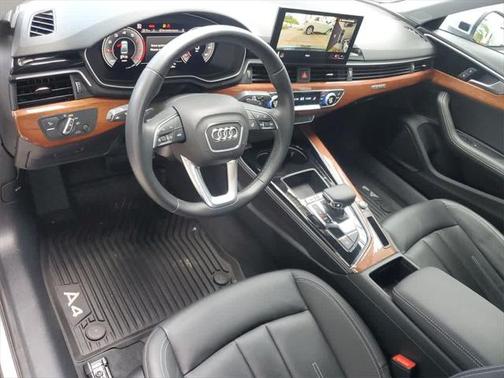 2022 Audi A4 Premium Plus 40 TFSI quattro S tronic