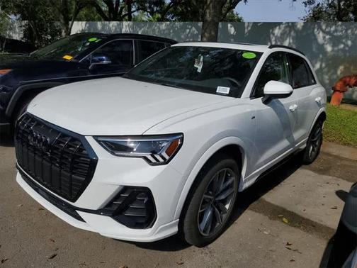 2024 Audi Q3 Premium 45 TFSI S line quattro Tiptronic