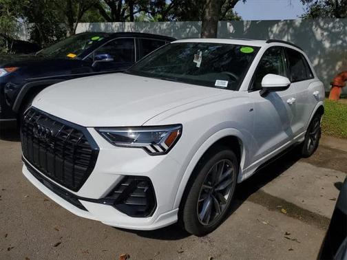 2024 Audi Q3 Premium 45 TFSI S line quattro Tiptronic