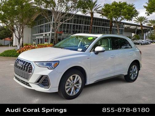 2025 Audi Q3 Premium 45 TFSI S line quattro Tiptronic