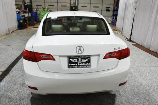 2013 Acura ILX 2.0L w/Premium Package