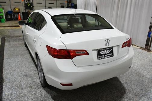 2013 Acura ILX 2.0L w/Premium Package