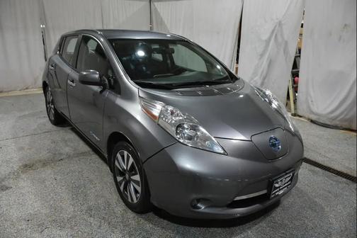 Gray 2015 Nissan Leaf SV