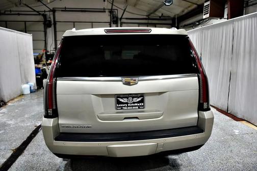 2016 Cadillac Escalade ESV Luxury