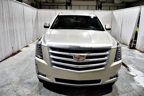 2016 Cadillac Escalade ESV Luxury