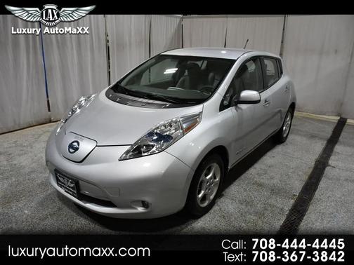 Silver 2013 Nissan Leaf S