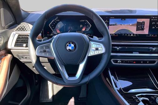 Black Sapphire Metallic 2026 BMW X7 xDrive40i