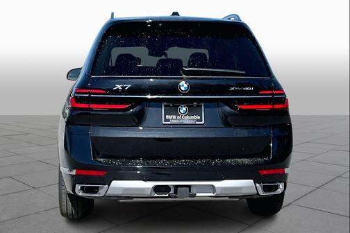 Black Sapphire Metallic 2026 BMW X7 xDrive40i