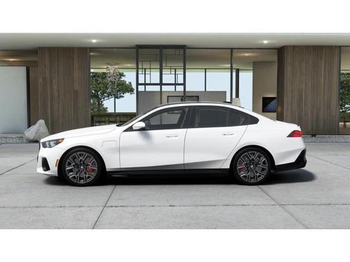 2026 BMW 550e 550e xDrive