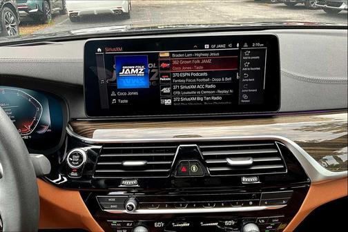 2022 BMW 530 i
