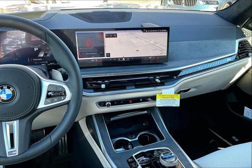 Marina Bay Blue Metallic 2026 BMW X7 M60i