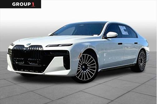 2023 BMW 740 i