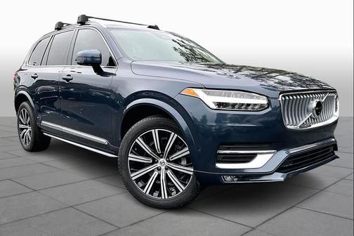 2023 Volvo XC90 B5 Plus