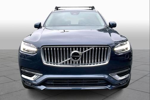 2023 Volvo XC90 B5 Plus