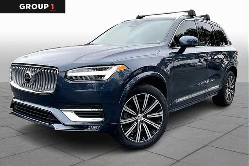 2023 Volvo XC90 B5 Plus