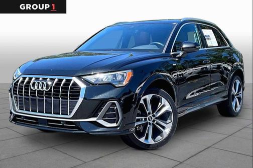 Mythos Black Metallic 2021 Audi Q3 45 S line Premium