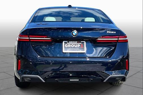 Black Sapphire Metallic 2026 BMW 530 530i