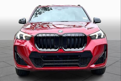 Vegas Red Metallic 2026 BMW X1 xDrive28i