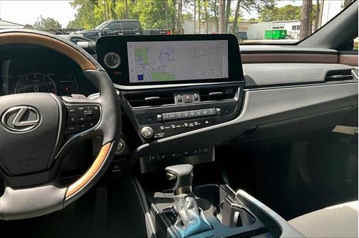2025 Lexus ES 350 Ultra Luxury