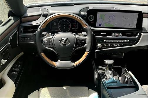 2025 Lexus ES 350 Ultra Luxury