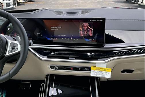 Marina Bay Blue Metallic 2027 BMW X7 M60i