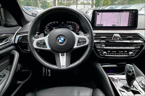Skyscraper Gray Metallic 2023 BMW 540 i