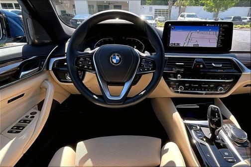 Phytonic Blue Metallic 2023 BMW 530 i