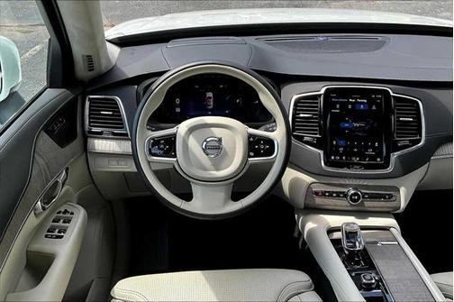 2023 Volvo XC90 Recharge Plug-In Hybrid T8 Ultimate 6-Seater