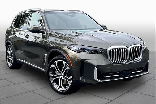Manhattan Green Metallic 2026 BMW X5 PHEV xDrive50e