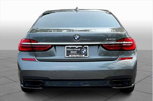 2019 BMW 740 740i
